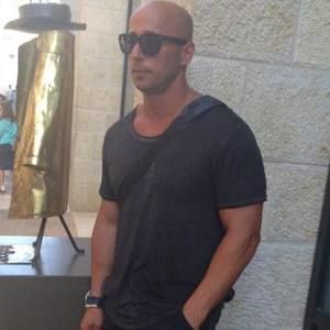 Meet your Posher, Claude